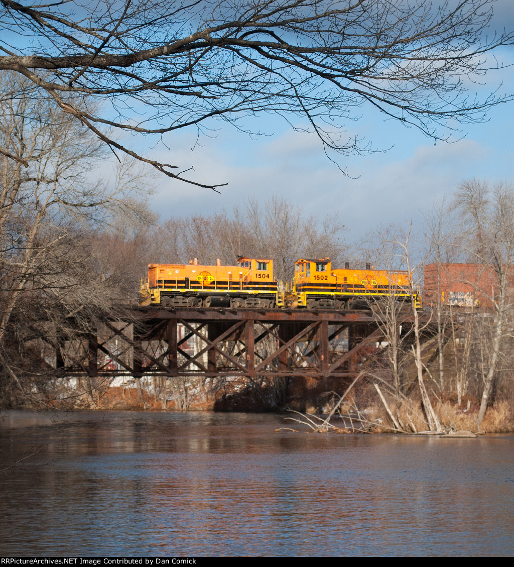 SLR Train 512 With QGRY 1504 At Little Androscoggin River slr-train-512-with-qgry-1504-at-little-androscoggin-river